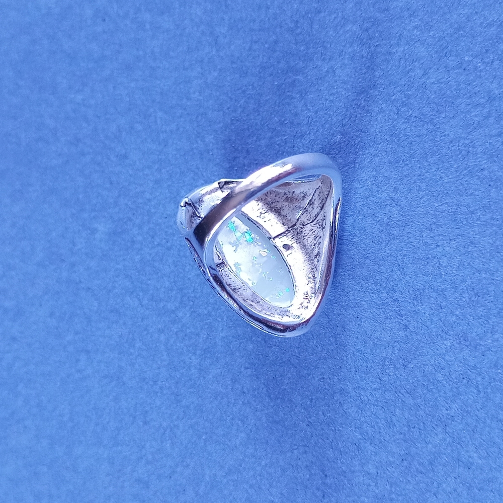NWOT Vintage-Like Bohemian Silver Ring OVAL - Picture 5 of 6